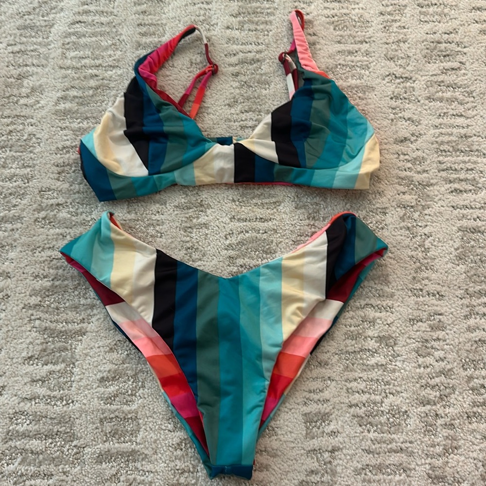 Reversible Billabong bikini